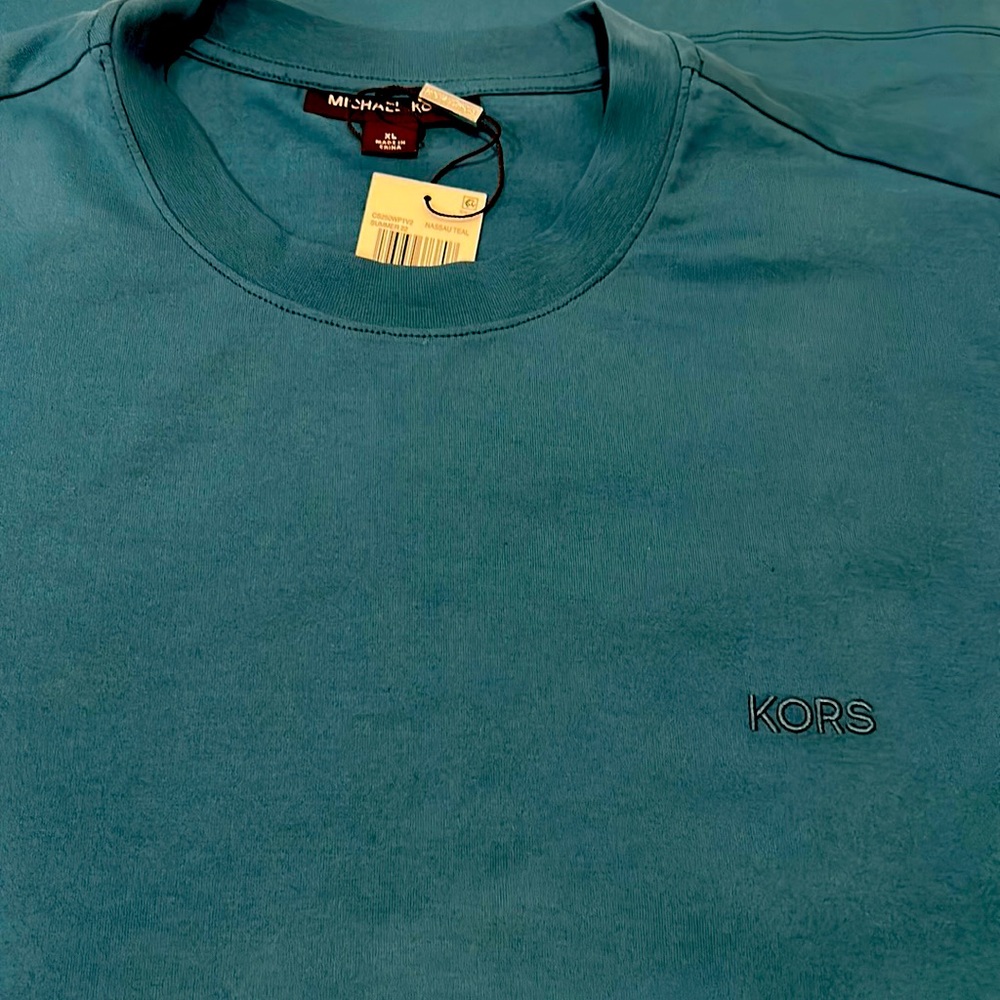 Michael Kors Logo “KORS” Mens SS T-Shirt Nassau Teal Size XL New With Tags - Picture 2 of 4